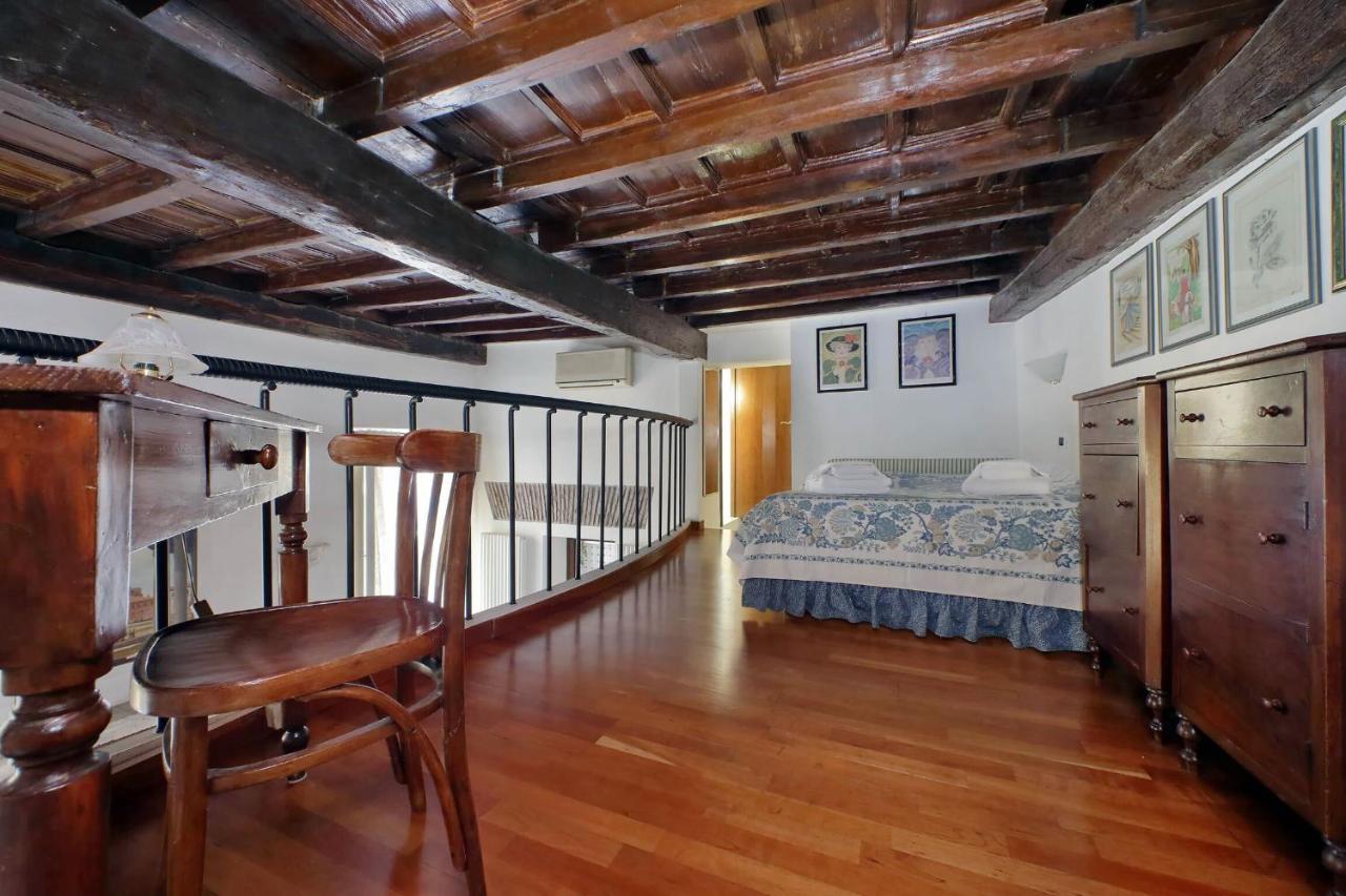 Sora Apartment Rom